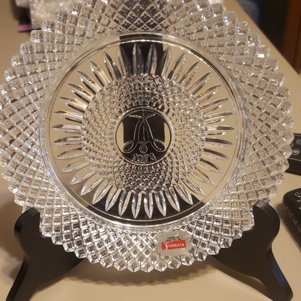 Avon 1978 Fostoria Collector's  Plate